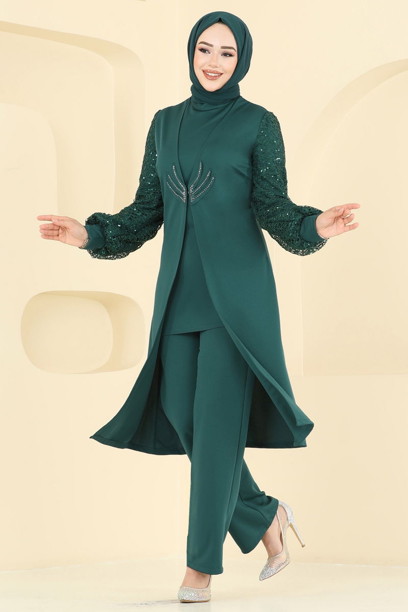 Emerald Crêpe Modest Abaya with Belted Detail